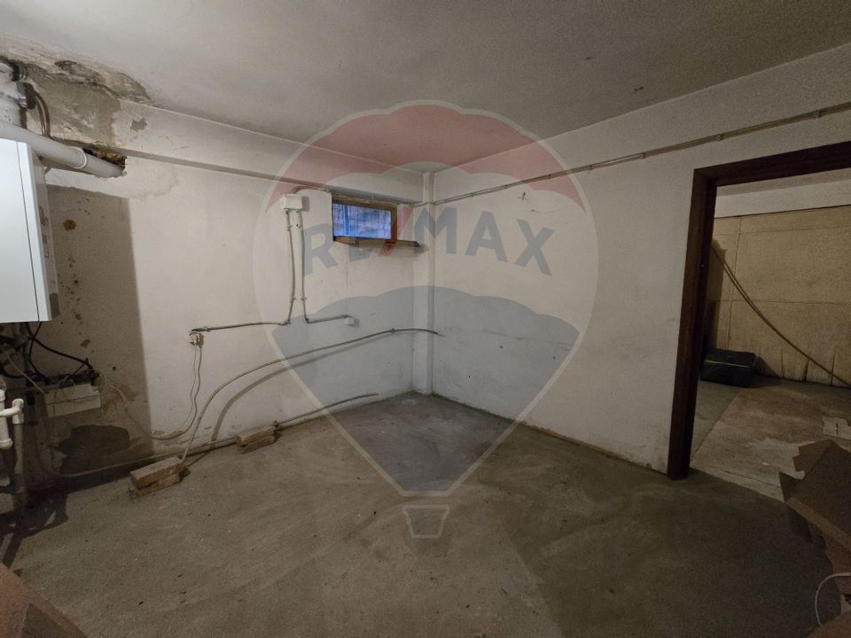 6 room House / Villa for sale, Central area