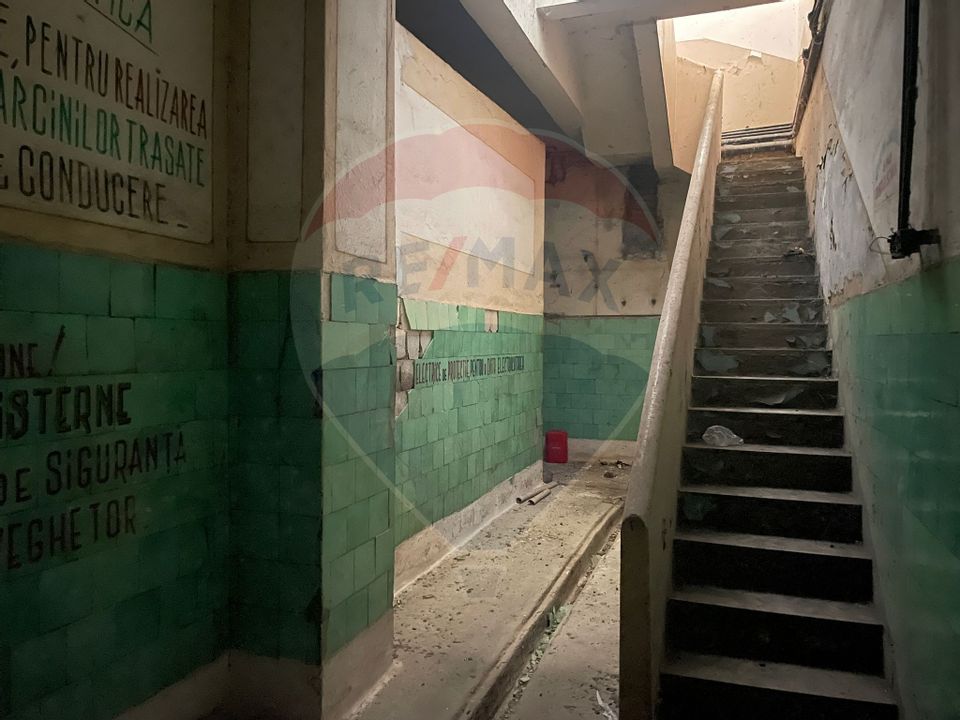 Spațiu industrial de 1,252mp de vânzare