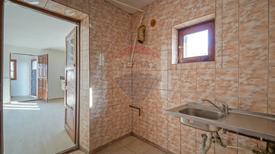 Casă cu 5 camere de vânzare Sacele cartier Satulung