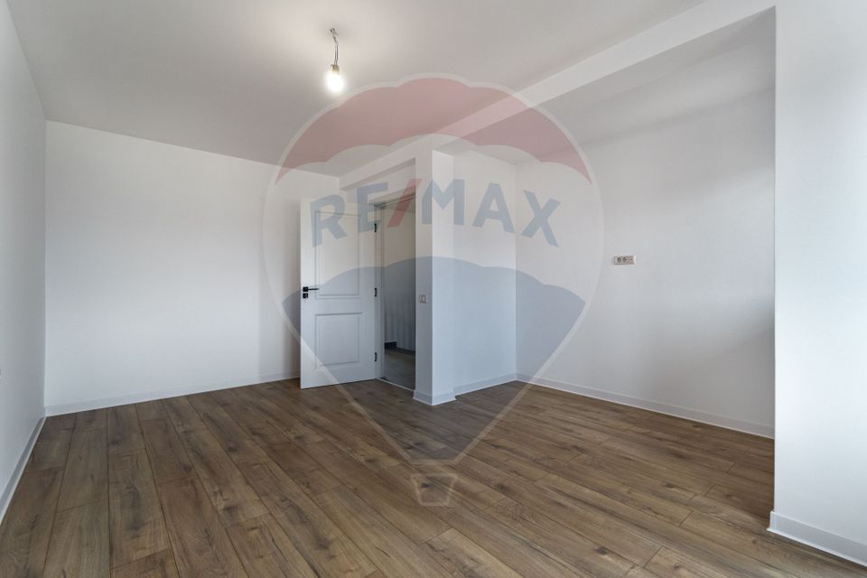 8 room House / Villa for sale