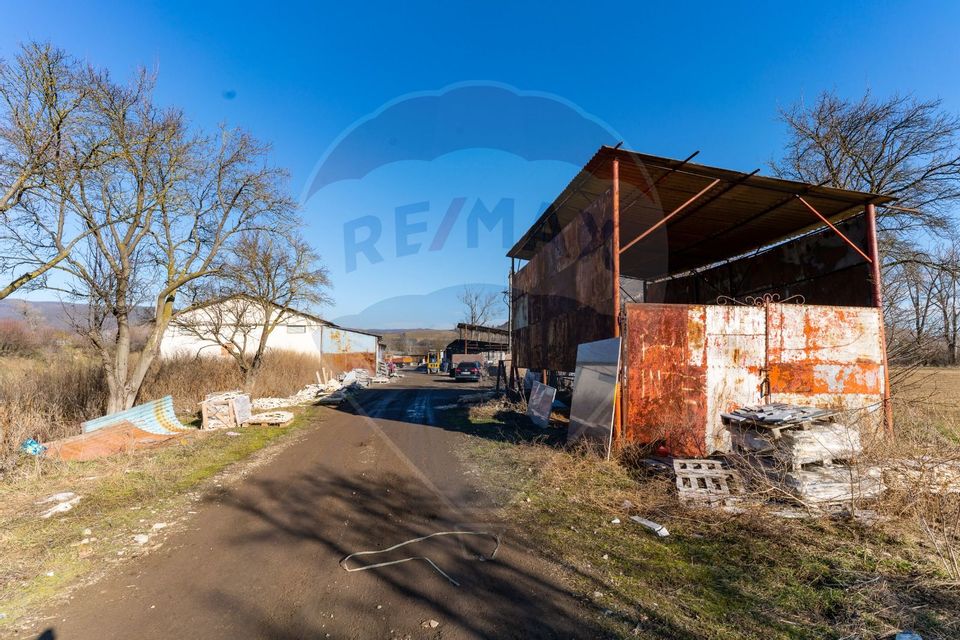 750sq.m Commercial Space for sale