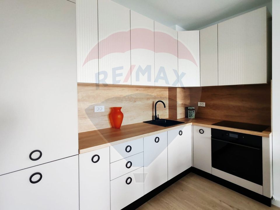Apartament cu 3 camere de închiriat, Prima ARENA, cu loc de parcare
