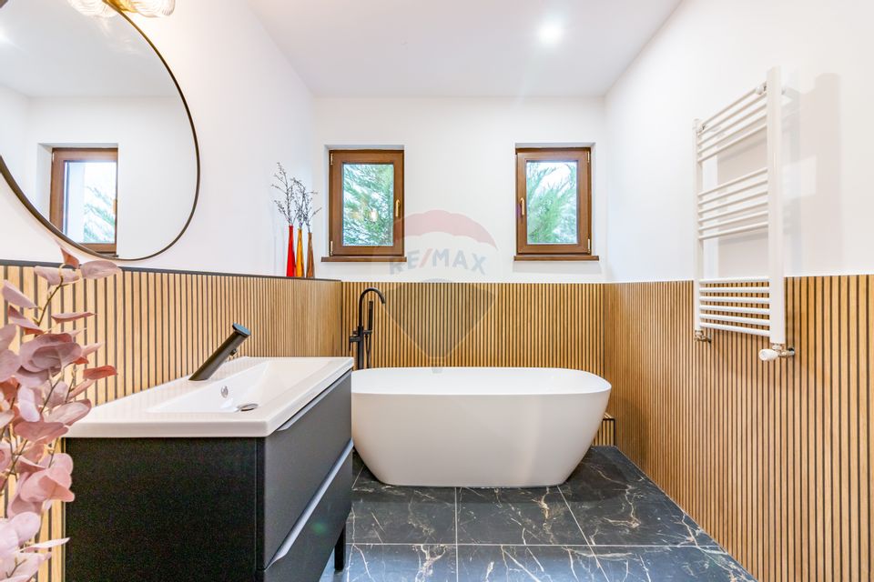 Casă / Vilă de vanzare in Snagov, langa padure, lac la 800 m, centru