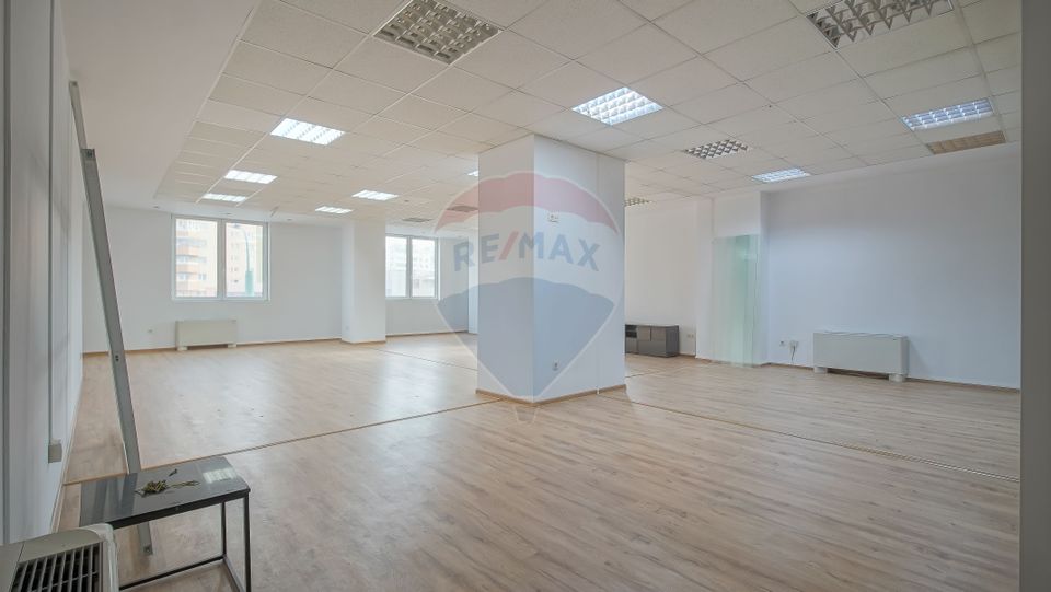 124sq.m Office Space for rent, Central area