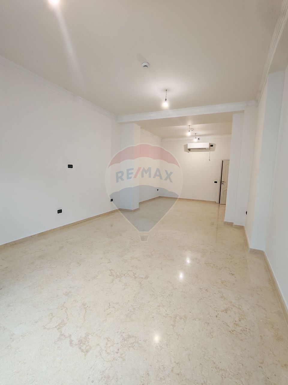 45sq.m Commercial Space for rent