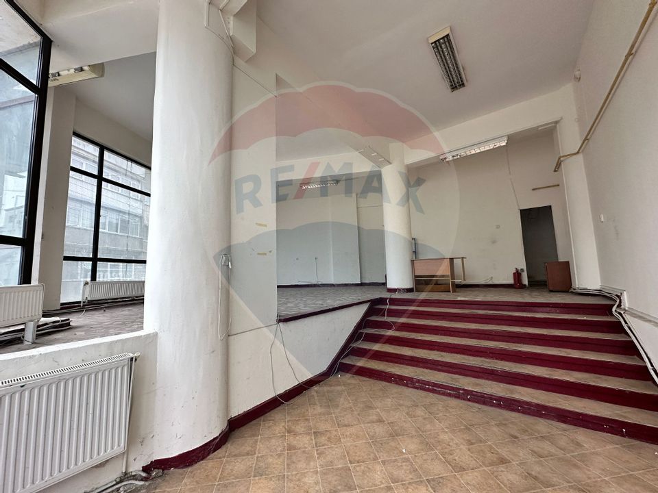 74.11sq.m Commercial Space for rent, Mioritei area