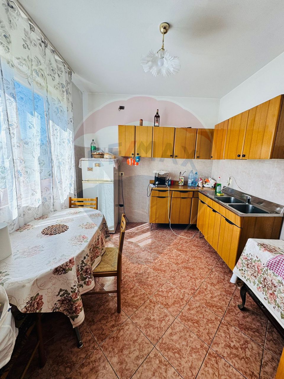 Casă / Vilă cu 5 camere de vânzare