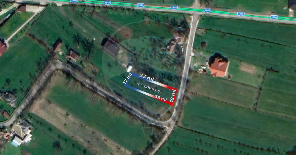 Teren intravilan cu priveliste de vanzare in Rus