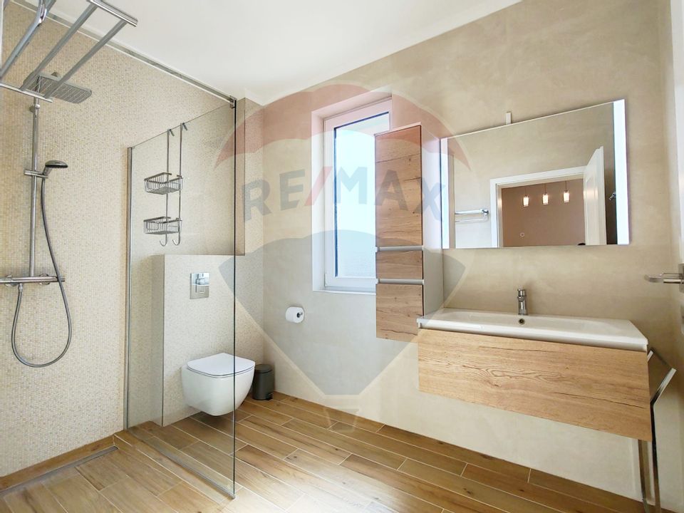 Apartament premium de închiriat, zona ultracentrală, parcare privată