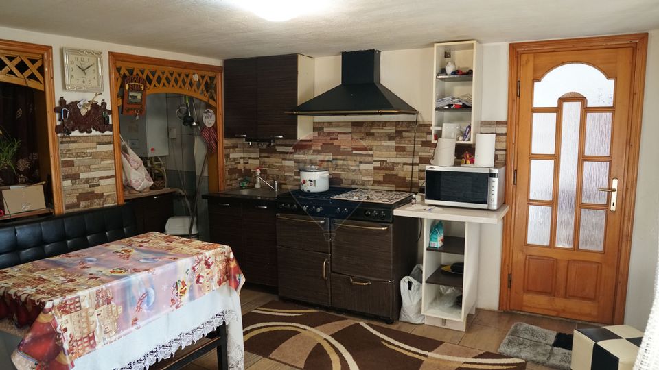 Casă de vânzare | 5 camere | Parter | Șerbănești