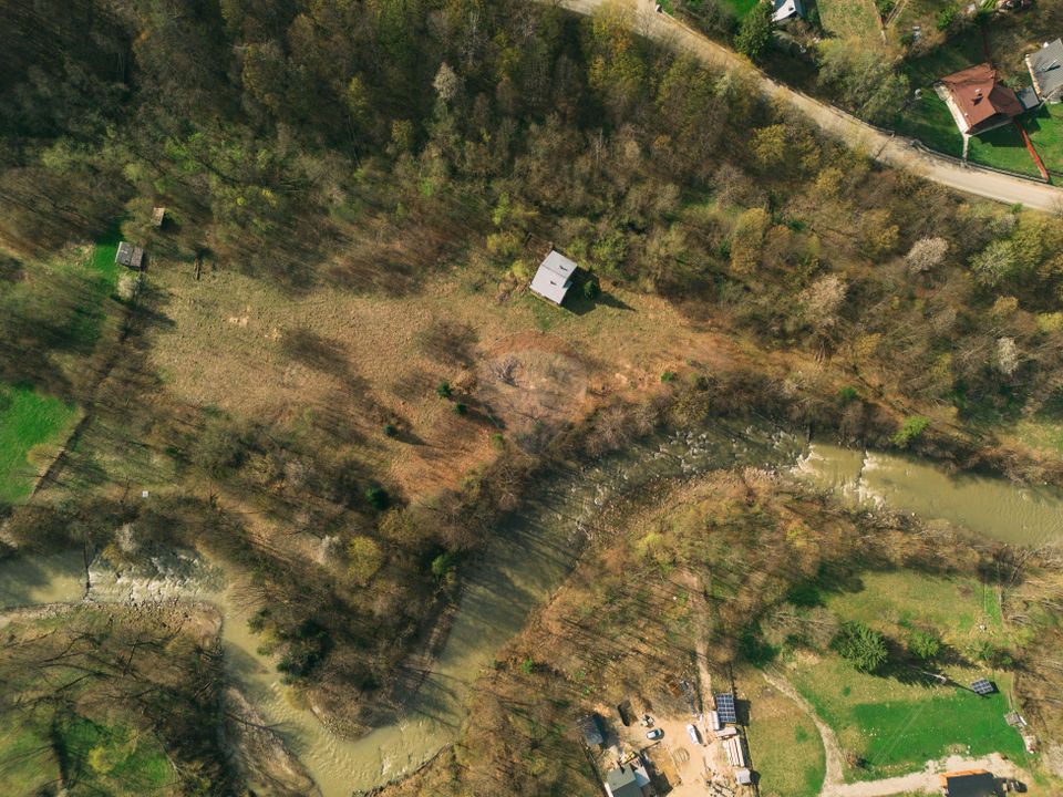 Land 30,283sqm Cazaci / Strada Principala DC 135