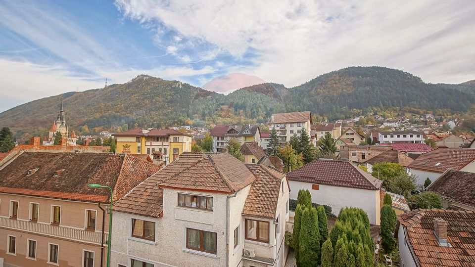 Apartment with Tâmpa View, Historic House – Unirii Square, Brașov