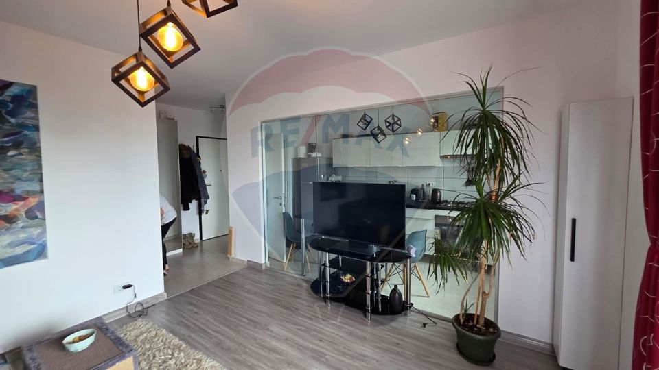 Apartament cu vedere spectaculoasa spre lac in Aqua City