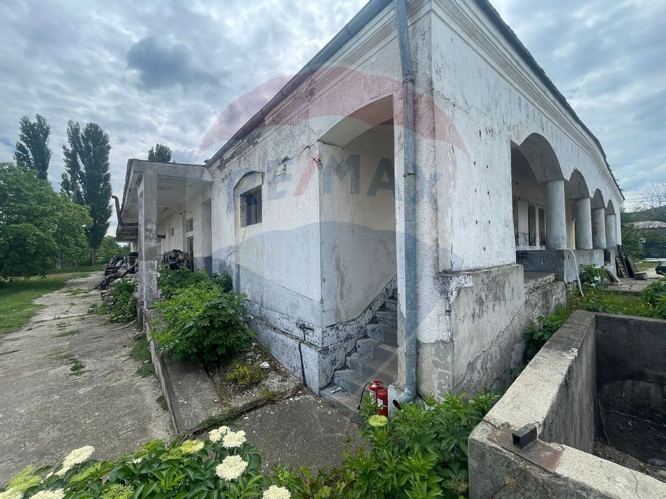 Spațiu industrial de 1,252mp de vânzare