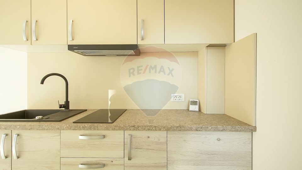 Garsoniera de închiriat, parcare subterana, etaj 1 | Zona Tractorul