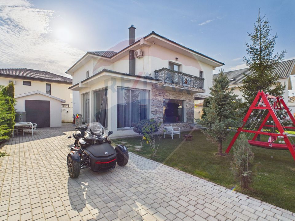 Vilă moderna si luminoasa 2020, cu 5 camere, 500mp curte