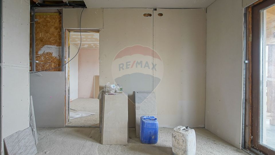 Comision 0%-Cladire versatila 14 camere-Multiple utilizari