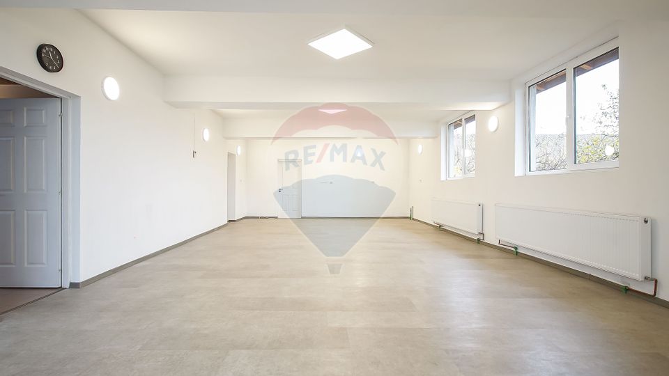 Teren si spațiu de închiriat pentru activitati sportive in Cristian