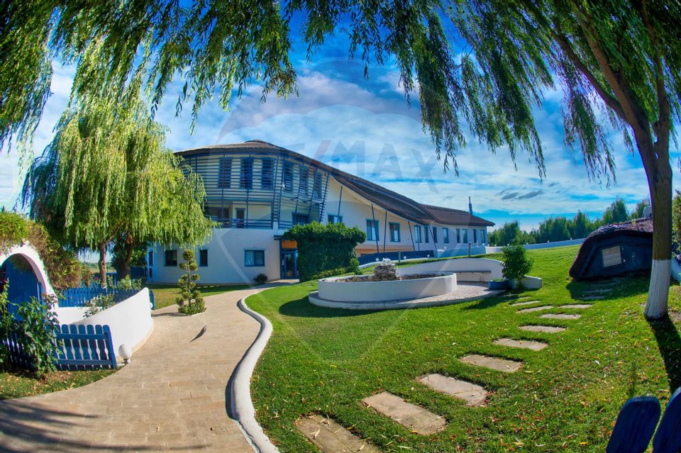 Hotel / Pensiune cu 39 camere de vânzare/zona Murighiol
