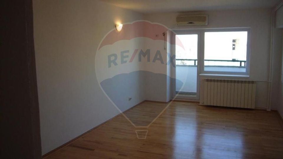 4 room Apartment for rent, Unirii area