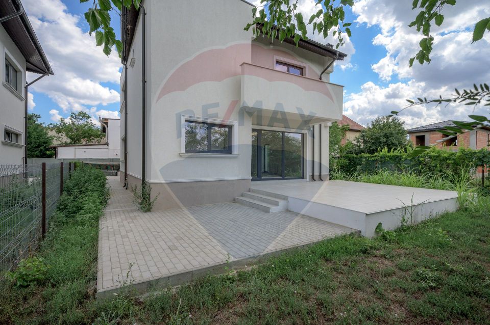 5 room House / Villa for sale