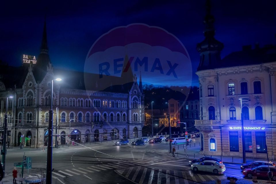 Inchiriez apartament superb cu 4 camere în zona Ultracentral