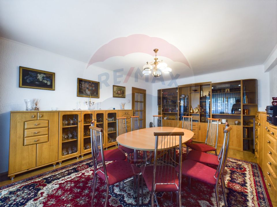 4-room apartment for sale with its own central heating in Vitan area