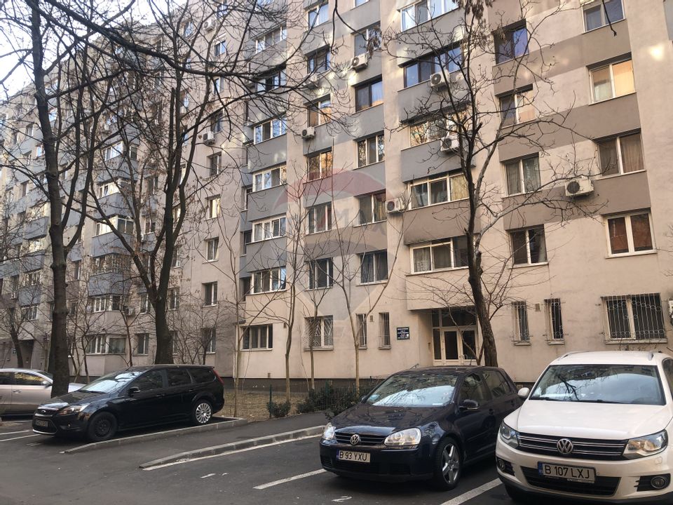 Apartament de inchiriat cu 2 dormitoare, foarte spatios, zona Regie