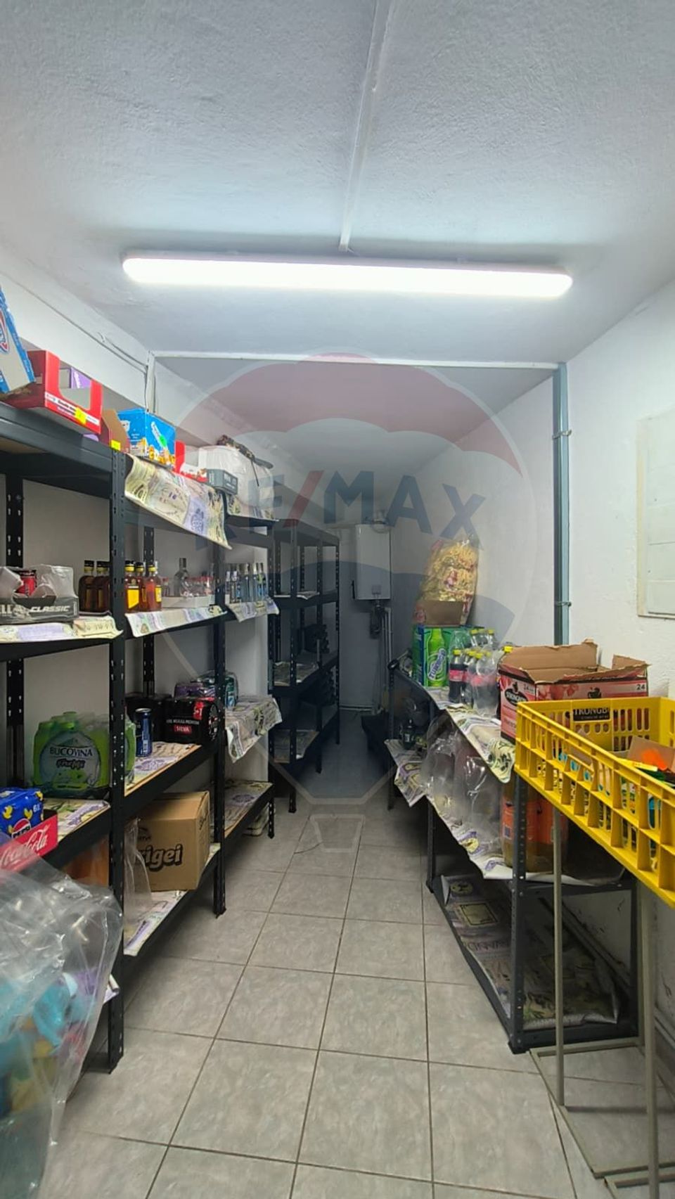 70sq.m Commercial Space for rent, Vest area