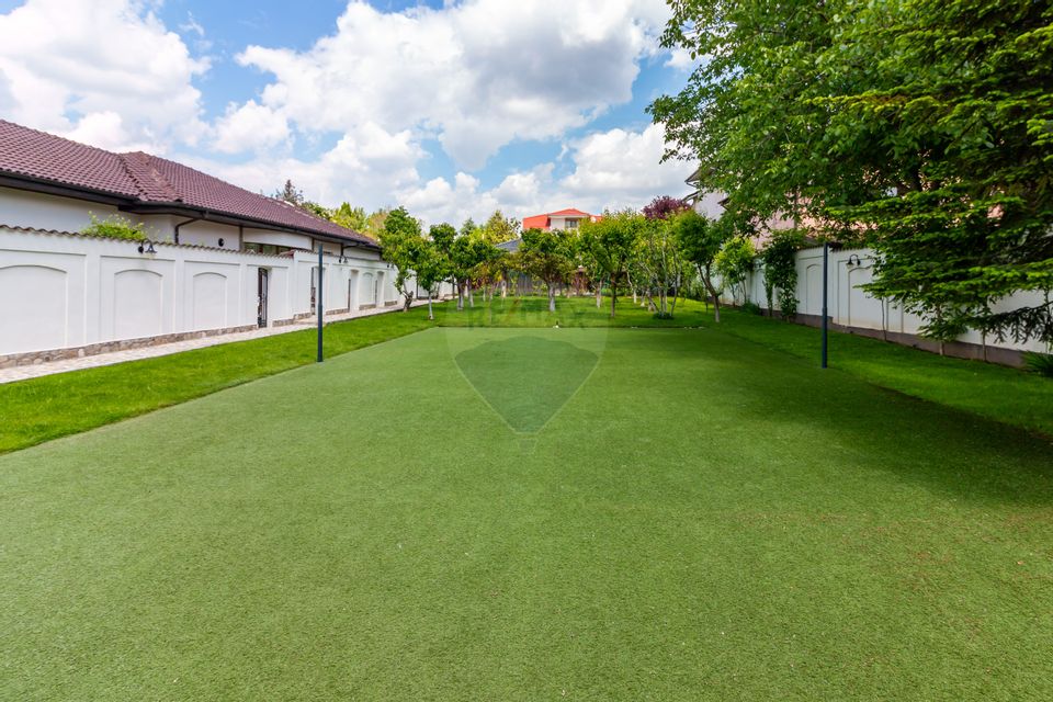 Vilă + casă de oaspeți + casă angajați | 12 camere | 530mp | Mogoșoaia