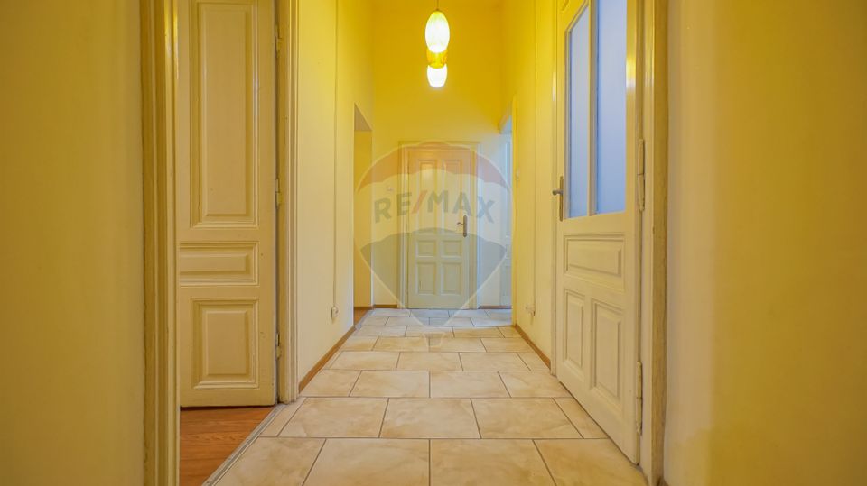 0% commission - Apartment with story tab in The Historic Center