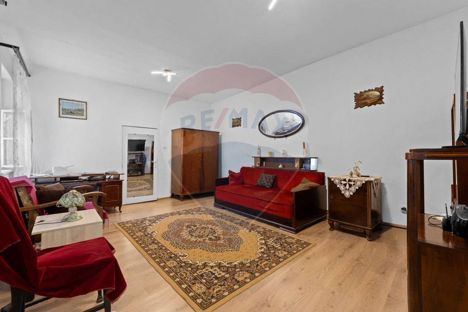 3 room House / Villa for sale, Boul Rosu area