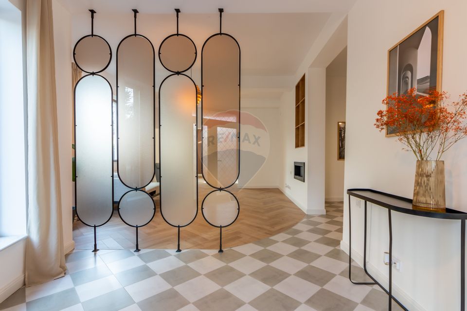 Casă individuala în Aviatiei, adiacent Bulevardul Aerogarii, 4xparcare