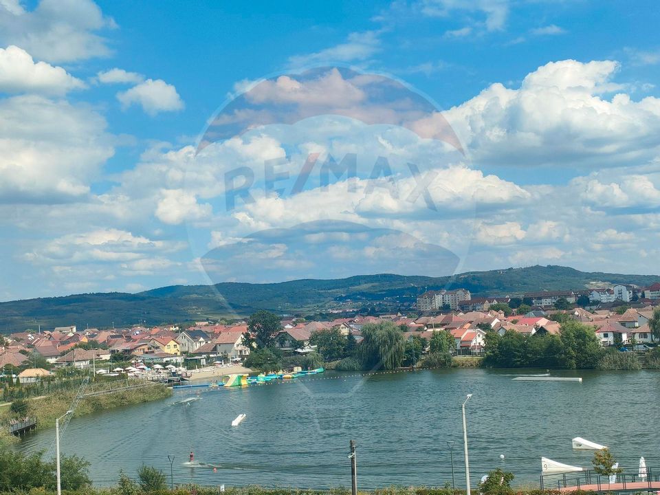 Apartament de vanzare cu gradina