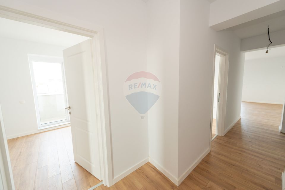 Apartament 3 camere de vanzare, 91 mp, Aparatorii Patriei, parcare