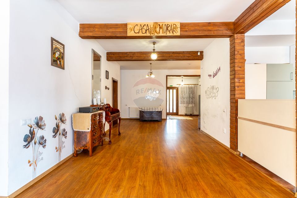 Cabana cu 7 camere de vânzare, 387 mp util, 1300 mp teren!