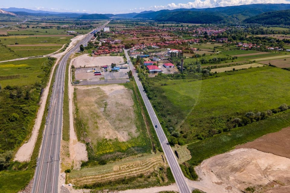 Land 21,536sqm Ilia / Strada principala