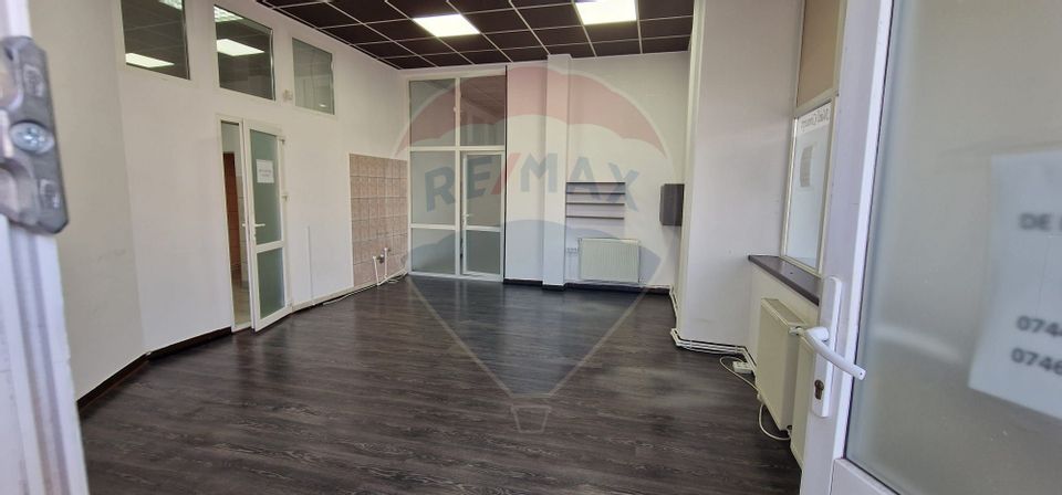 65sq.m Commercial Space for rent, Central area