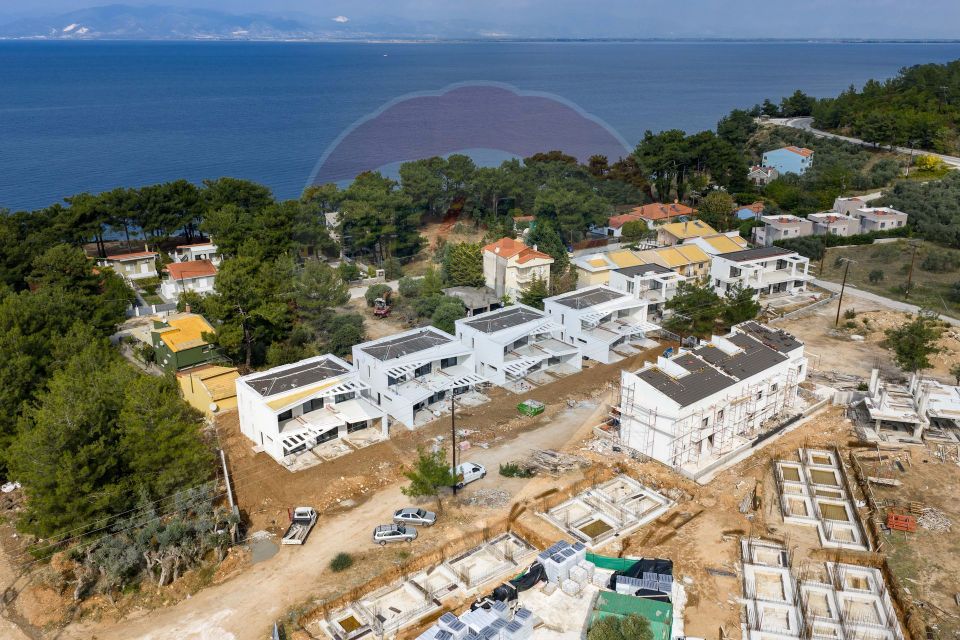 Resedinta de vanzare tip triplex in Thassos