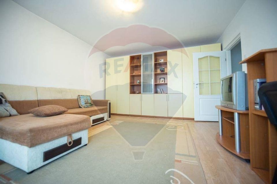 Apartament spatios 2 camere  zona Racadau