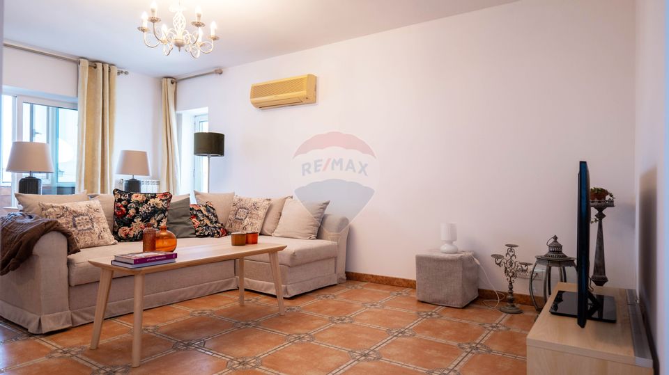 Apartament spatios, 2 camere, situat ultracentral - Unirii, de vanzare