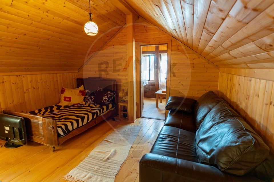 Casă din lemn Ribita,jud Hunedoara