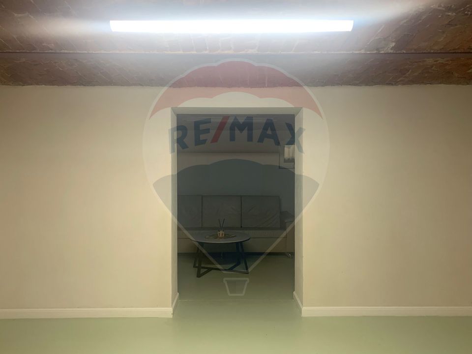 Spațiu comercial de închiriat 40 mp, în zona Decebal