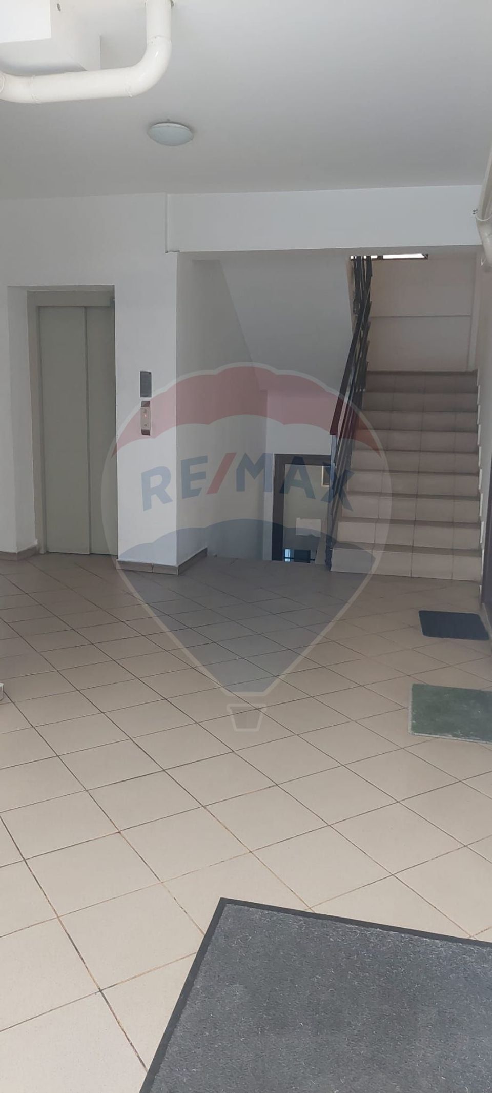 Penthouse cu 3 camere de vânzare în zona Bucurestii Noi