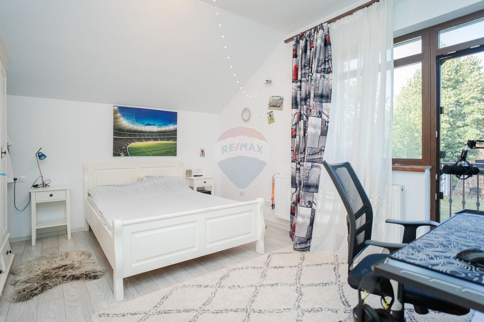 4 room House / Villa for sale