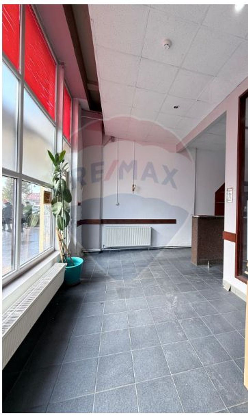 Spațiu comercial 100 mp de închiriat, parter, zona Piața Cibin Sibiu