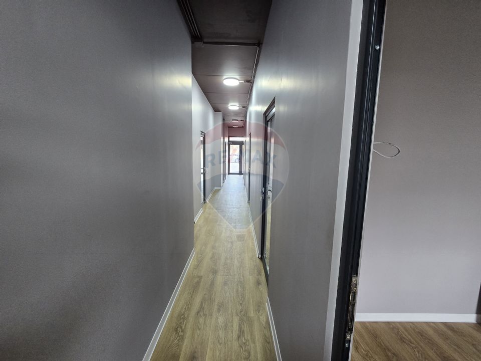 Spatiu Comercial/Birouri | 174 mp | 3 Intrări | 4 Locuri de Parcare