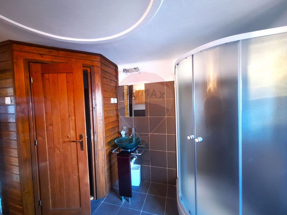 Casa individuala cu curte in centrul istoric,  renovata integral