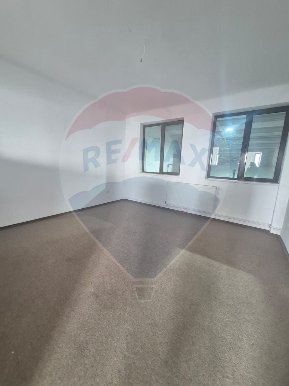 110sq.m Office Space for rent, Alfa area