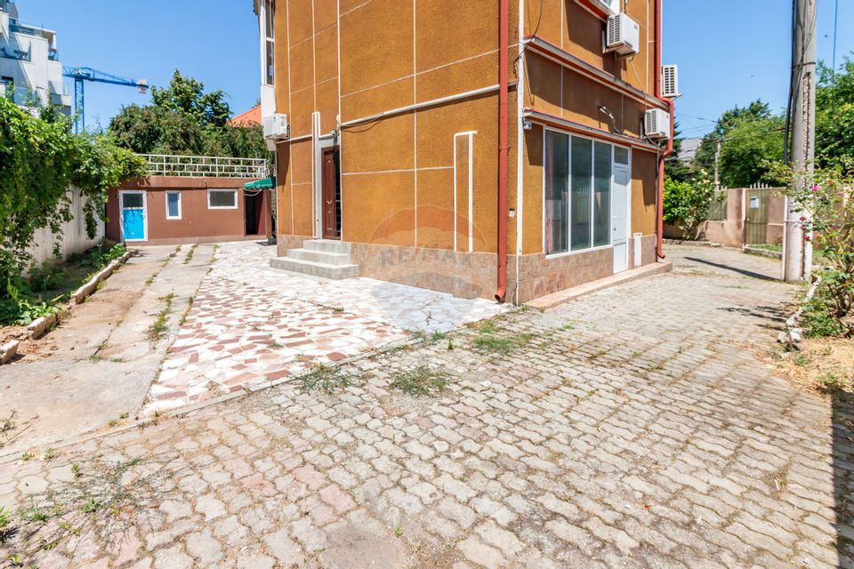 Casă / Vilă în zona Calea Calarasilor, ideal investitie, 6xparcare